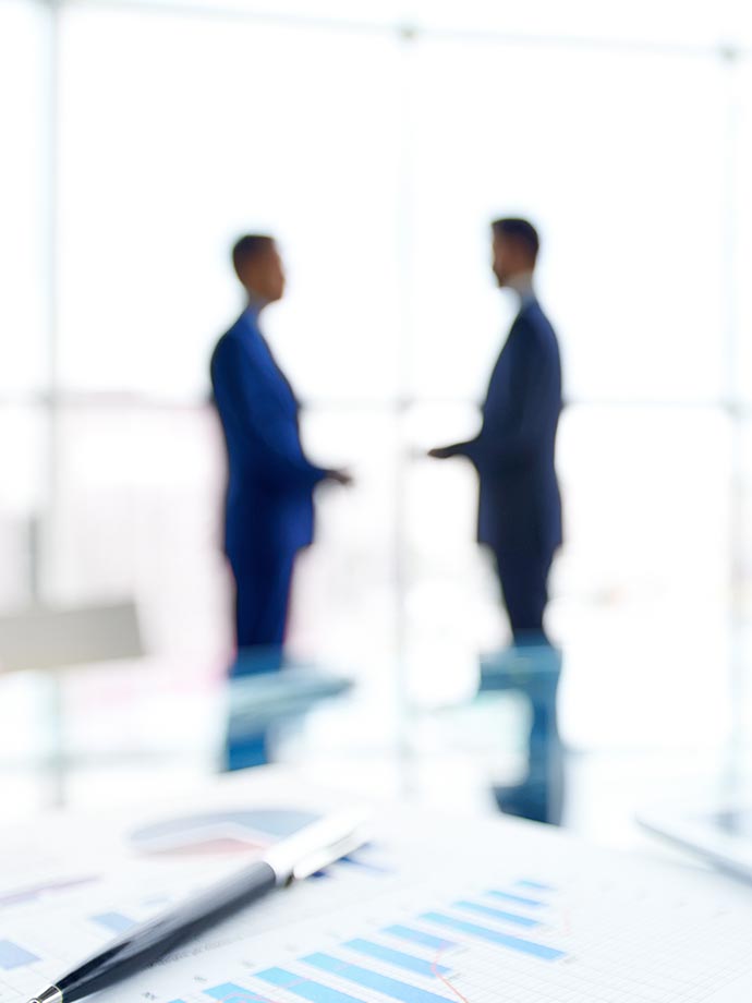 Beratungsgespräch zur Absicherung eines Managers bei 360° Managerschutz